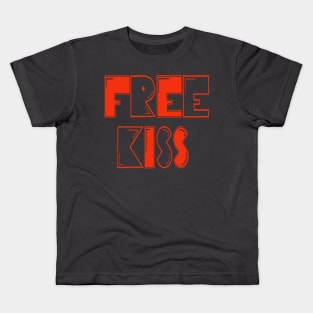 Free kiss valentines Special Kids T-Shirt